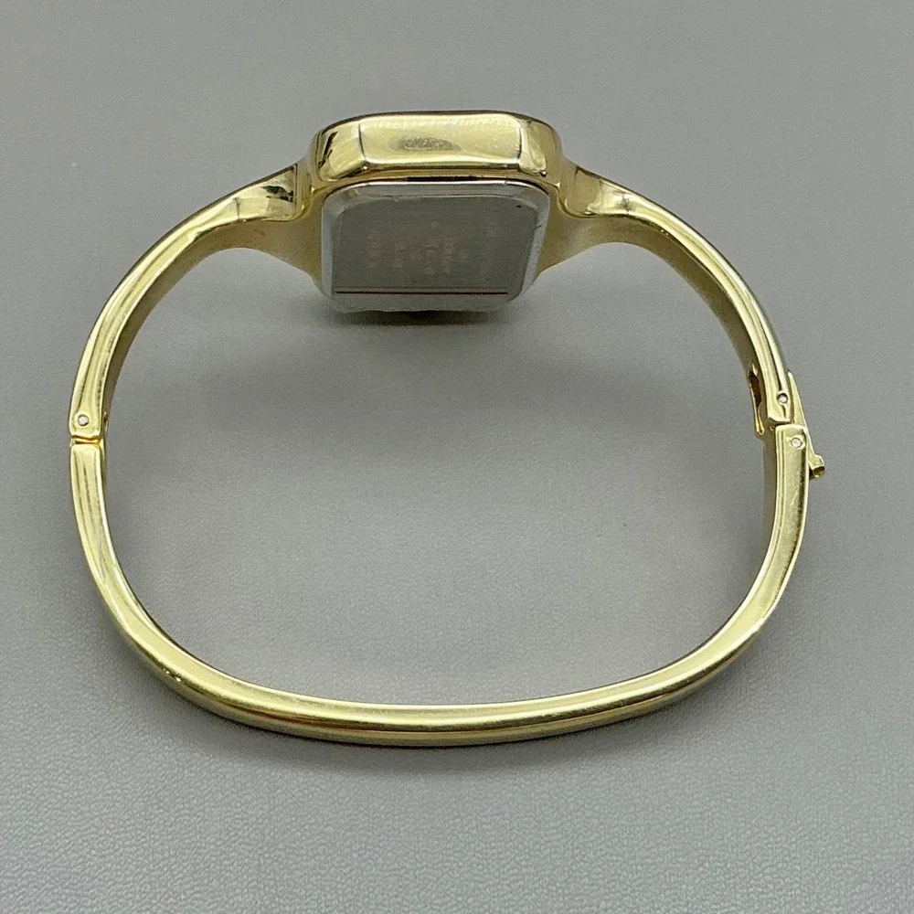 FMD bangle watch